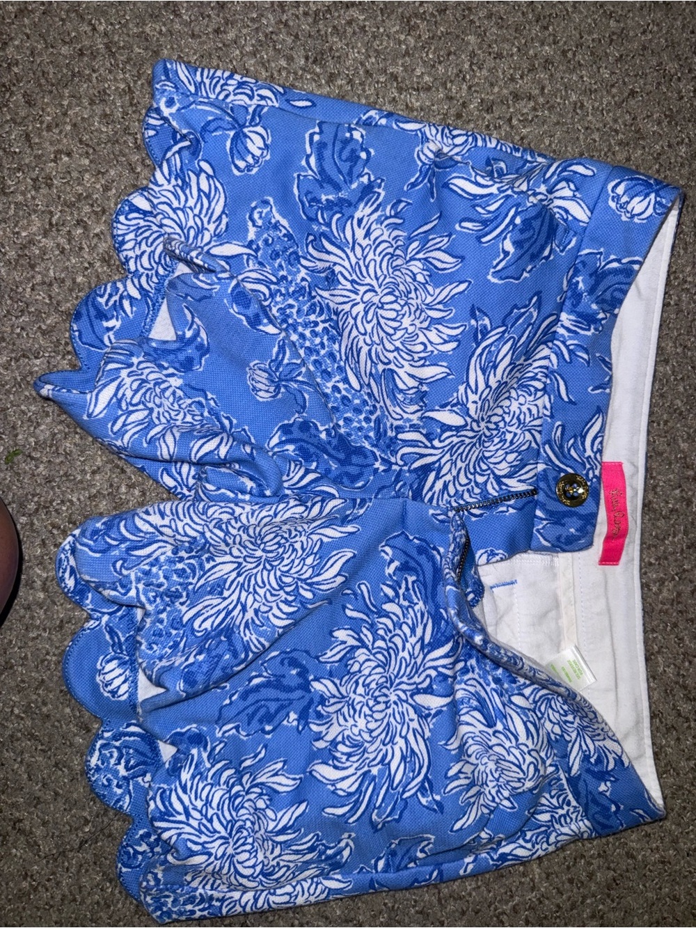Lilly Pulitzer White Garment with Pink Logo Tags